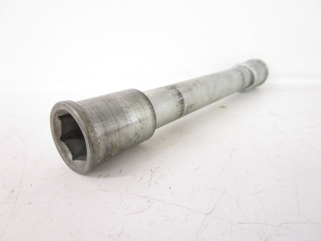 01 Kawasaki Ninja ZX6R J Front Axle Wheel Bolt 41068-1426